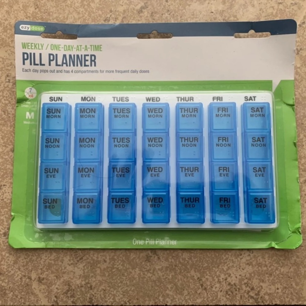 New!!! EzyDose One-Day-At-A-Time Weekly Organizer